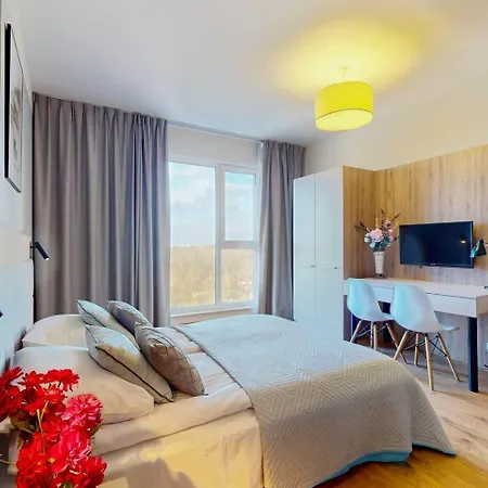 Sleeping&living With Ac Wola Apartment